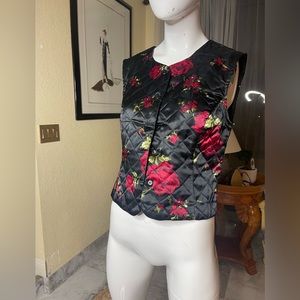 Group LTD Quilted Roses Floral Red Black Vest 10